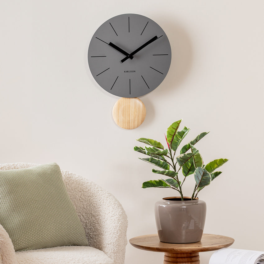 Wall clock arlo pendulum
