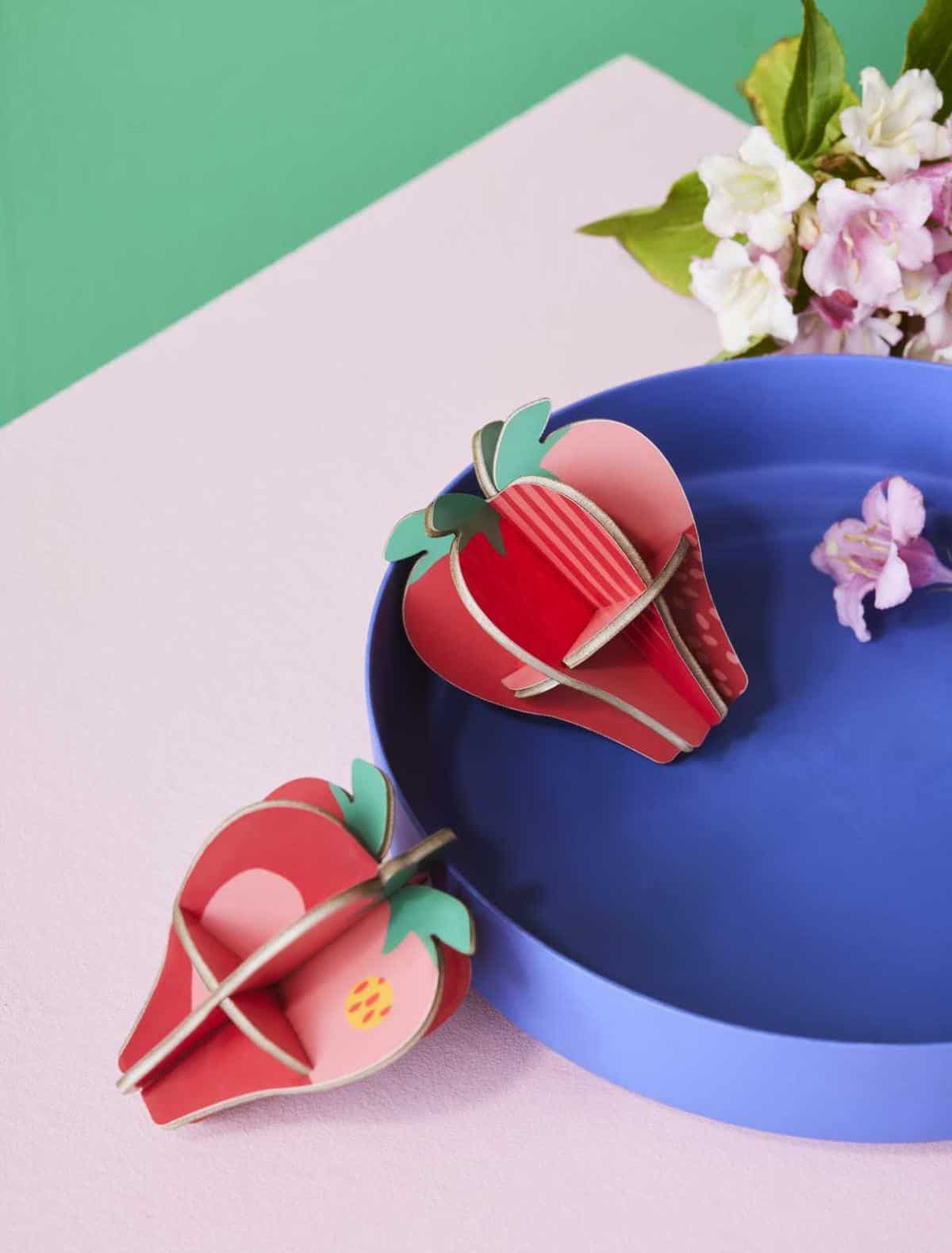 Pop out cards - Strawberries