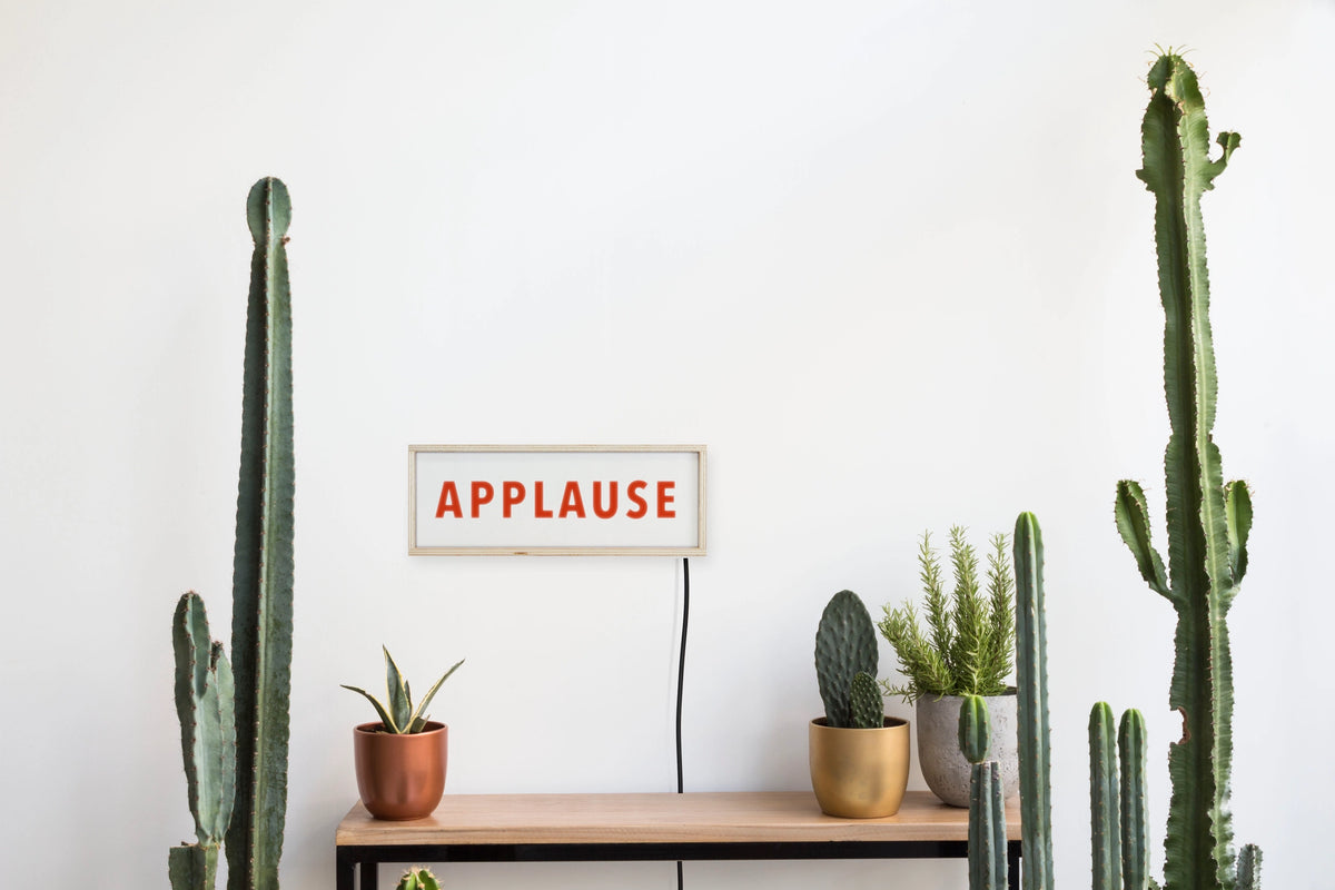 LIGHTBOX APPLAUSE