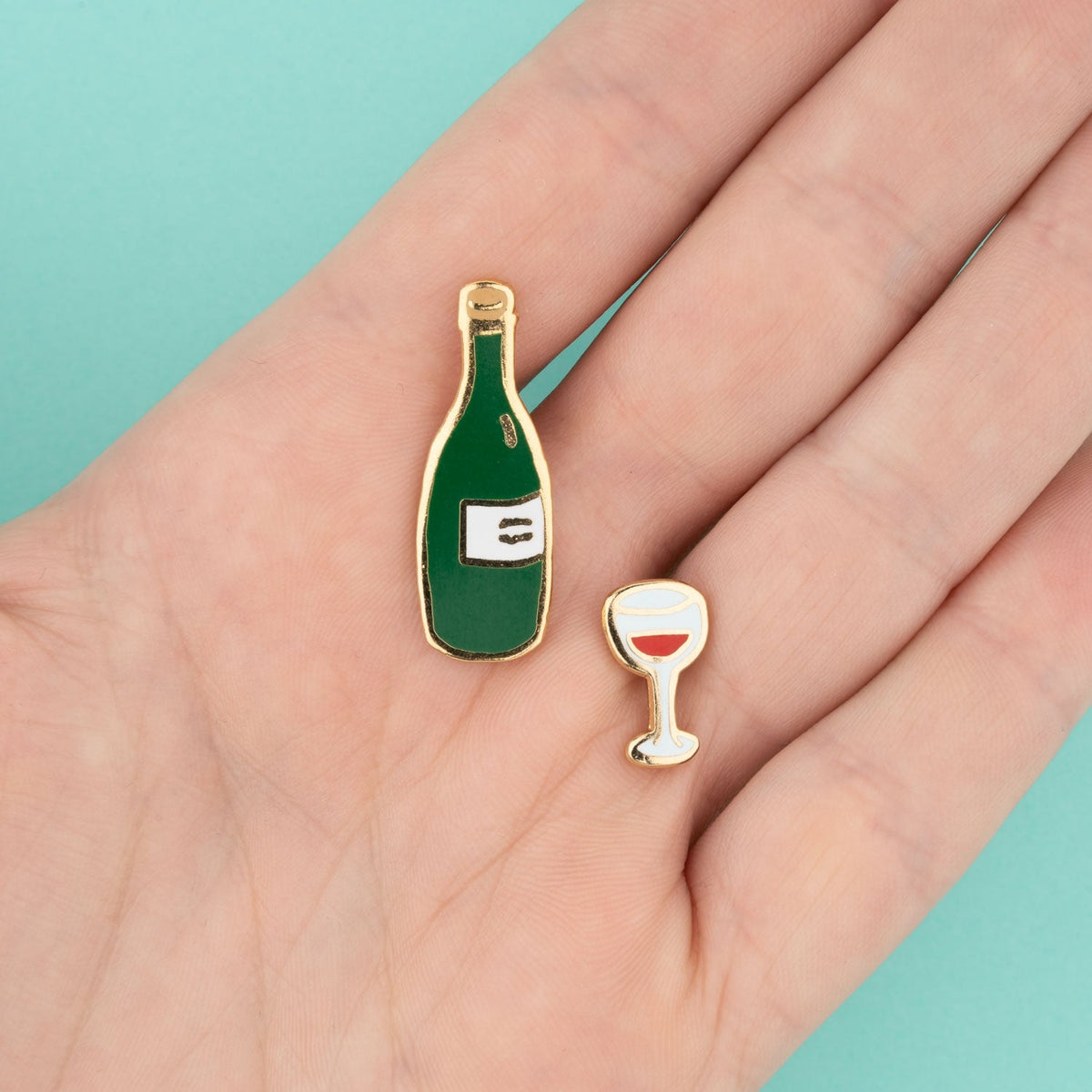 Pin's Duo vin